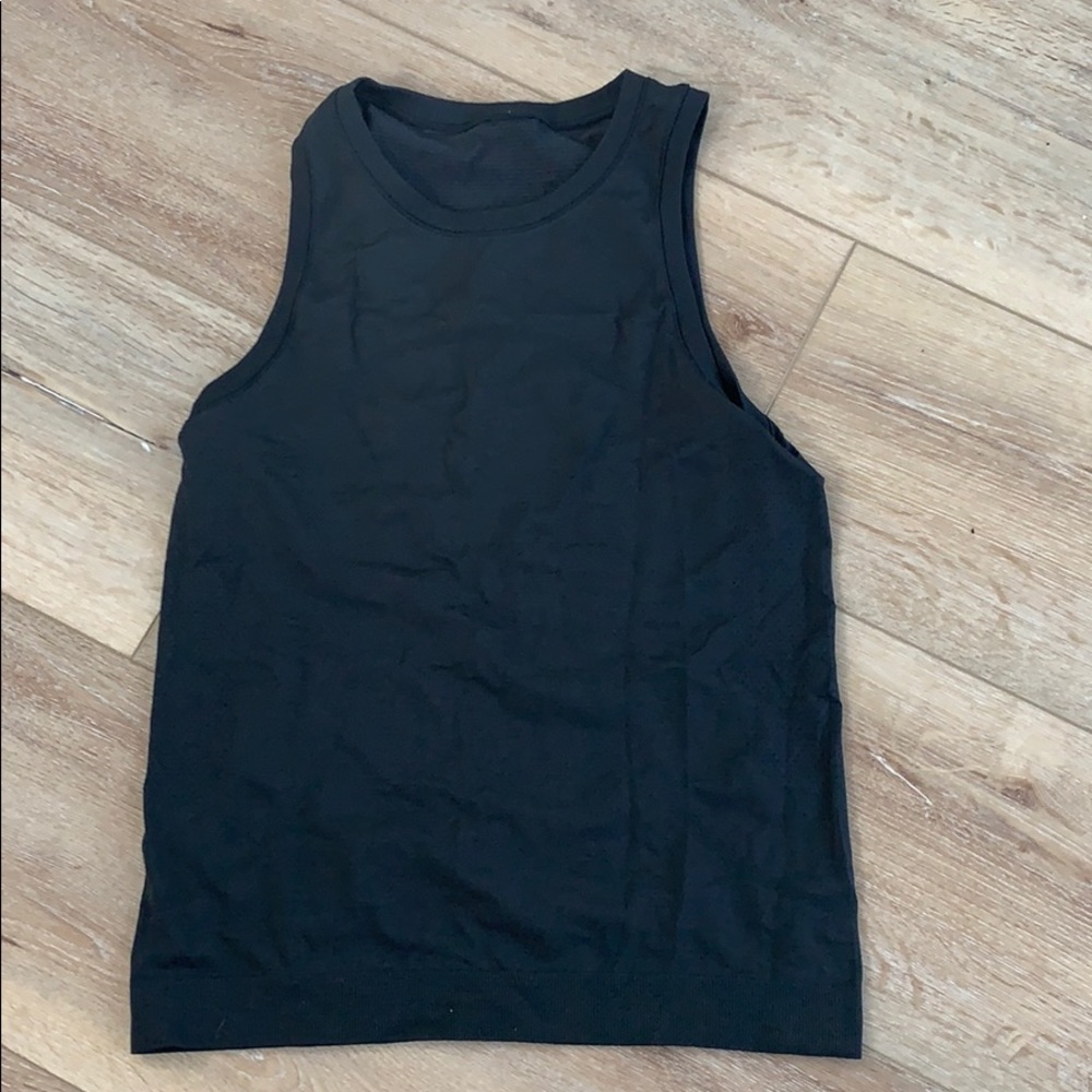 Lululemon black sleeveless tank size 6